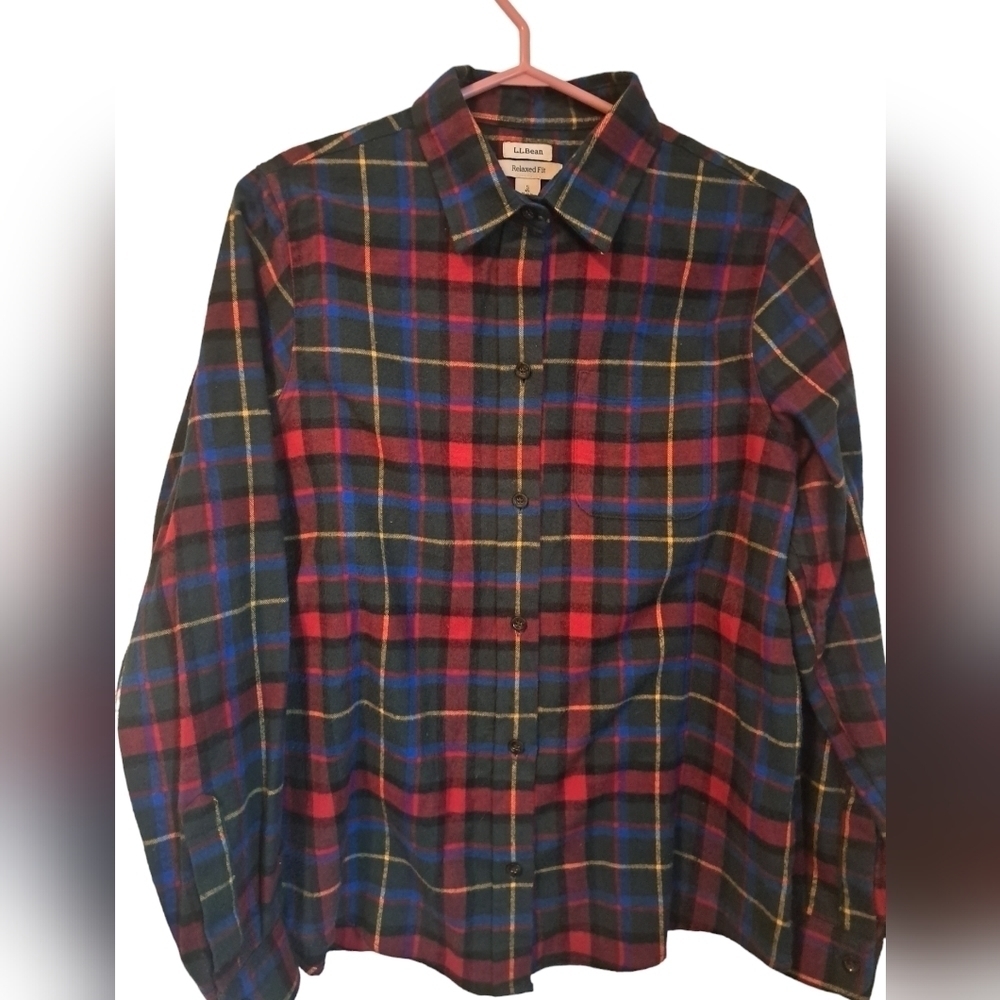L.L. BEAN relaxed fit soft flannel shirt plaid red green blue long sleeves SM
